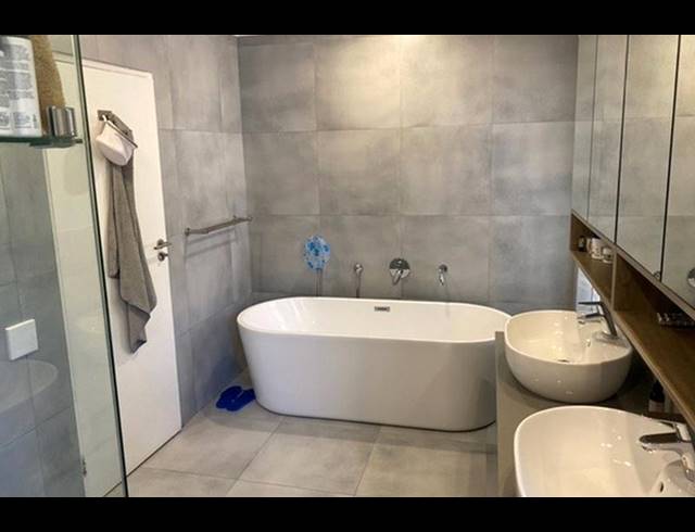 3 BEDROOM HOUSE FOR SALE IN SANDOWN